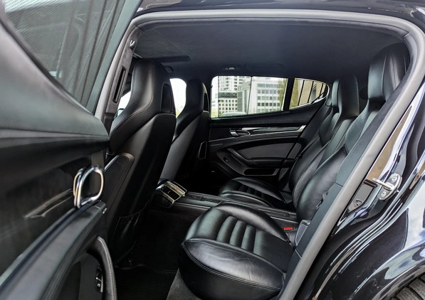 Porsche Panamera cena 155000 przebieg: 129000, rok produkcji 2014 z Gdynia małe 326